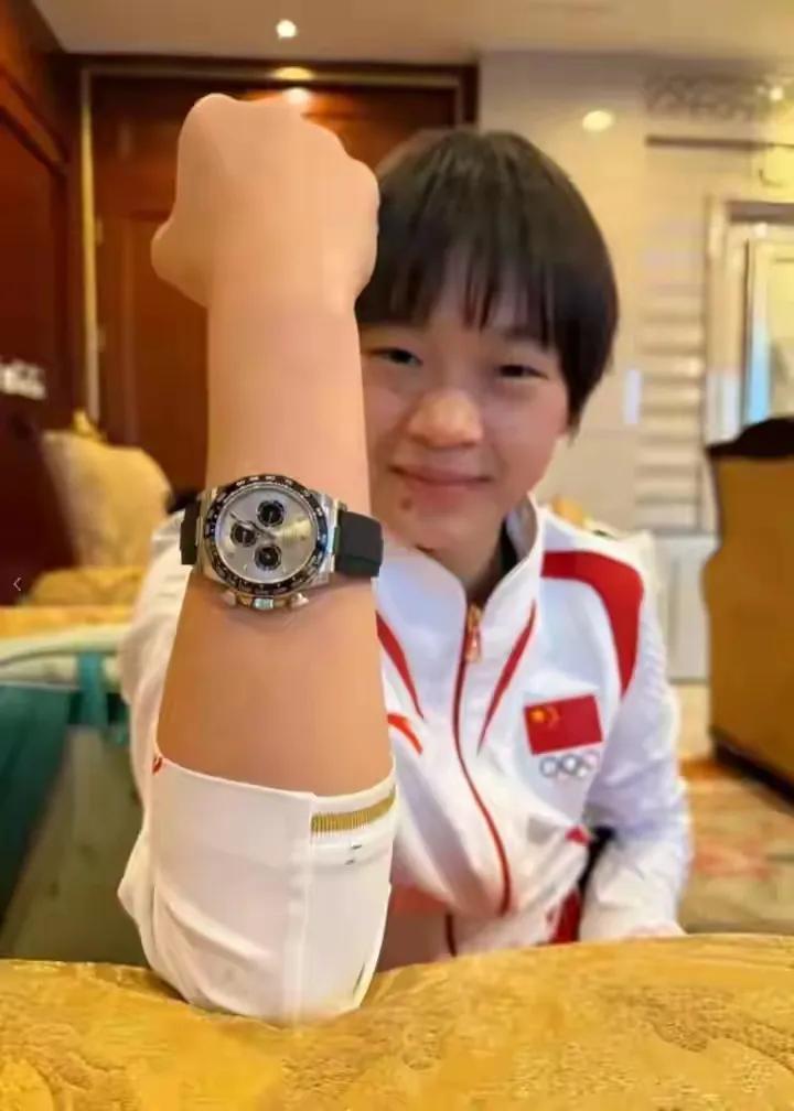 全民热捧的“全红婵热”，该降降温了……！

1：东京奥运会金牌，巴黎奥运会金牌，