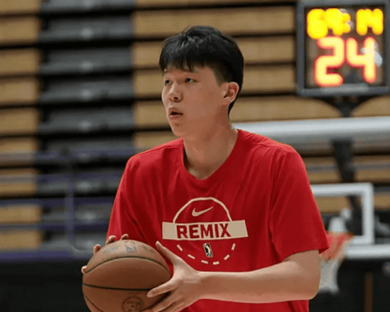 杨瀚森在今天的G联赛11中8砍下17分11篮板2助攻1抢断2盖帽彻底温温‼️