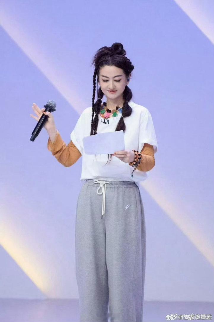 30岁后不催婚而是上浪姐 太认同了！30岁以后，世俗的问候从"结婚了吗"变成"要