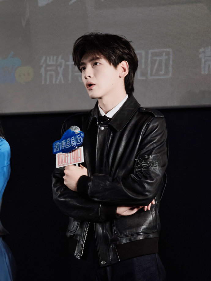 翟潇闻明爽 翟潇闻公主抱成功之后的表情 翟潇闻明爽，公主抱晚周也之后这个表情，谁