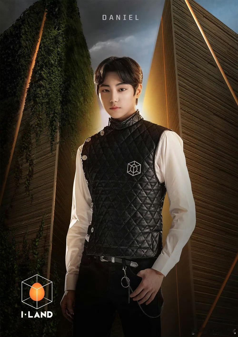 ILAND前练习生称KPOP毁了我前《ILAND》练习生Daniel Kim近日