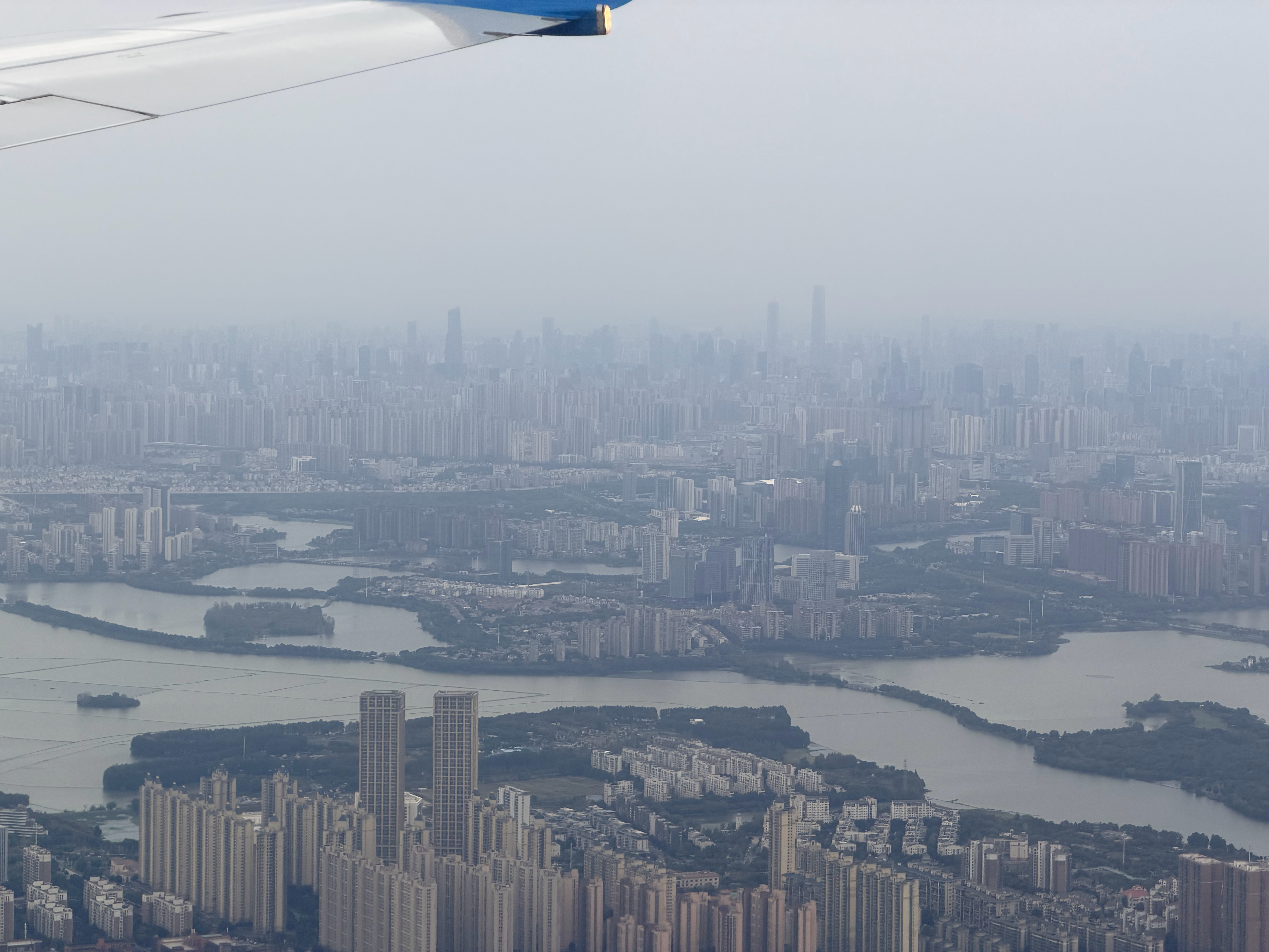 武汉市是一个被高层和超高层毁掉的城市 ​​​