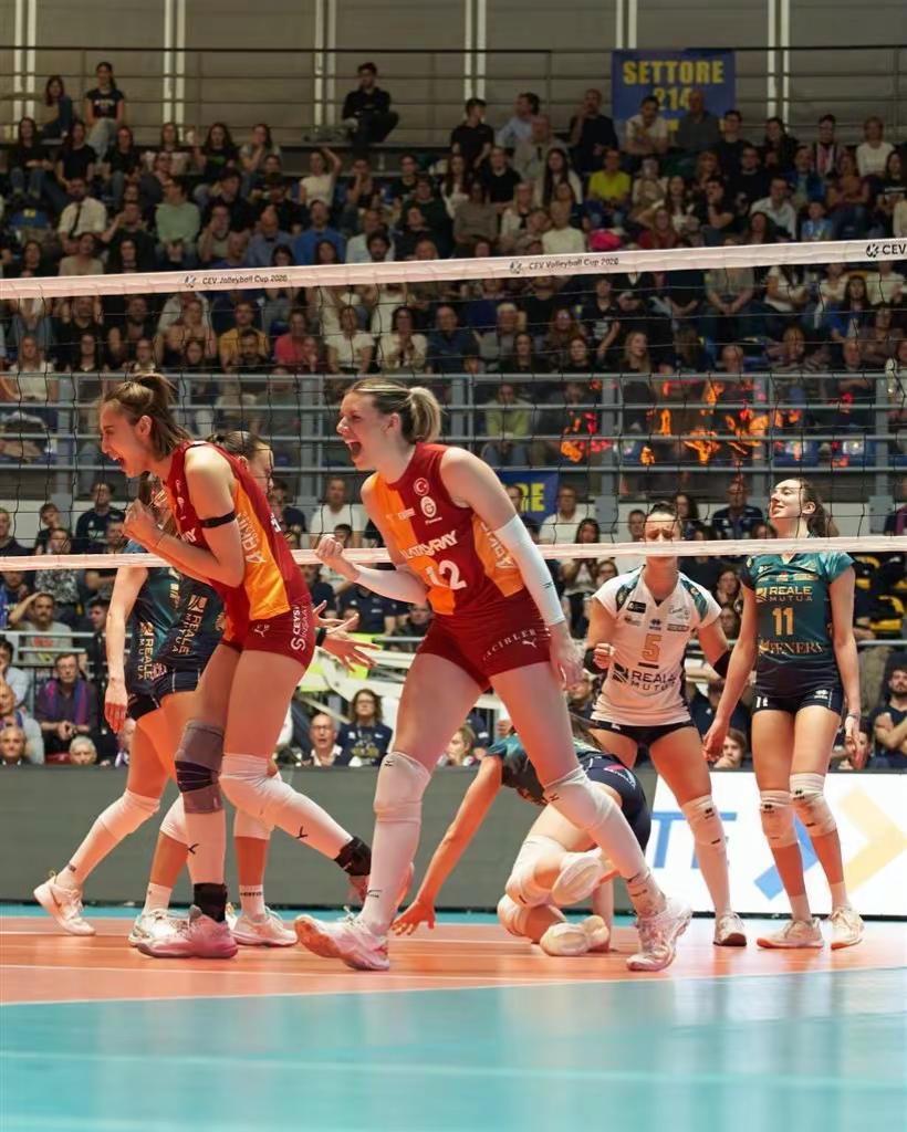 王媛媛是加拉胜基耶里夺冠的胜负手？北京时间4月9日的凌晨01:00，女排欧联杯决