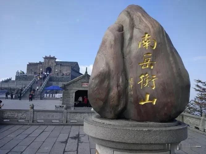 一个国庆假期，竟将我这等自由之人弄得仿若上班一般。自 9 月 30 日起始，直至