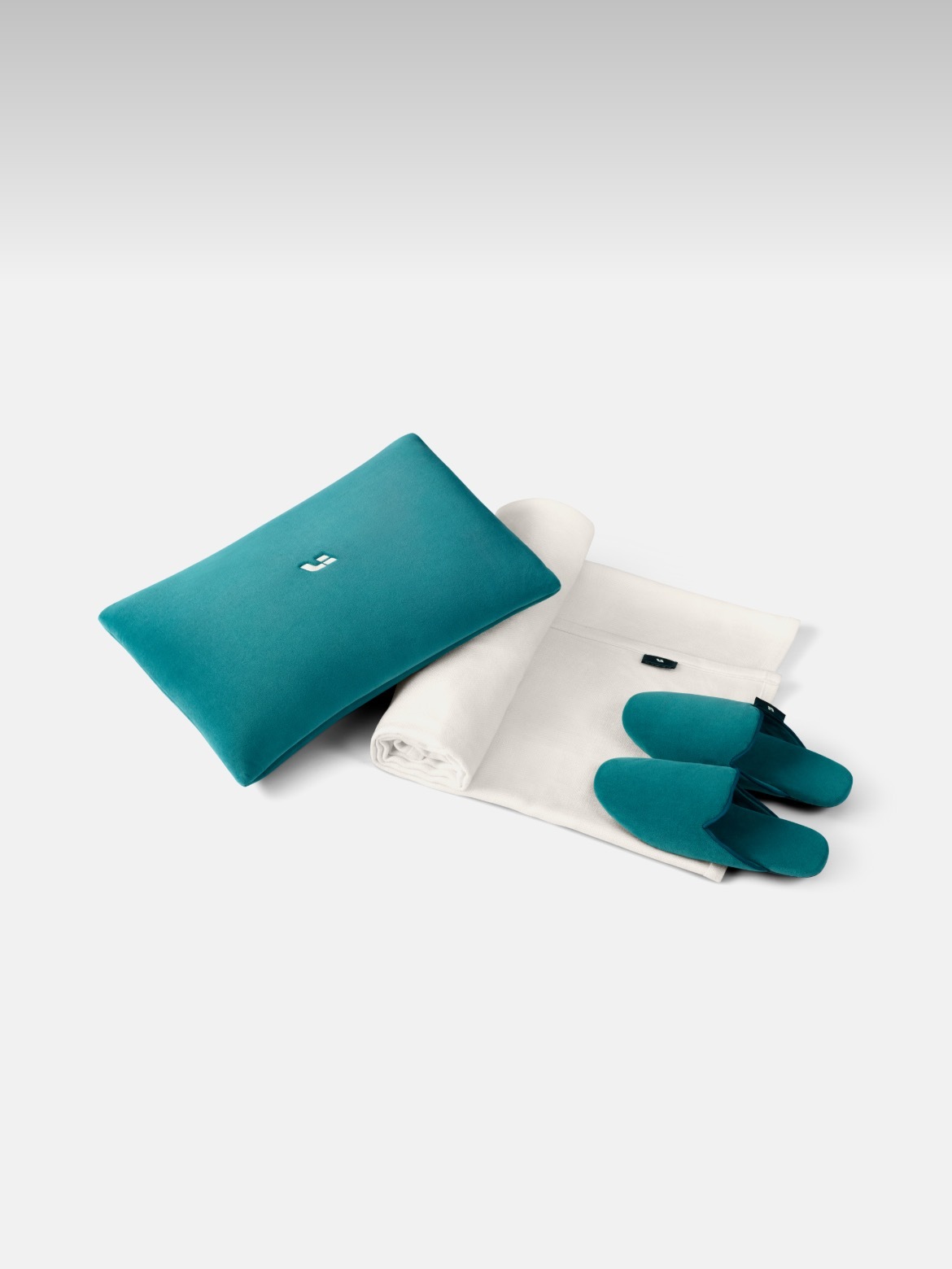 周末抽个大的！1499的理想小憩套装包含毯子、拖鞋、披肩等等评论就行，下周三开 