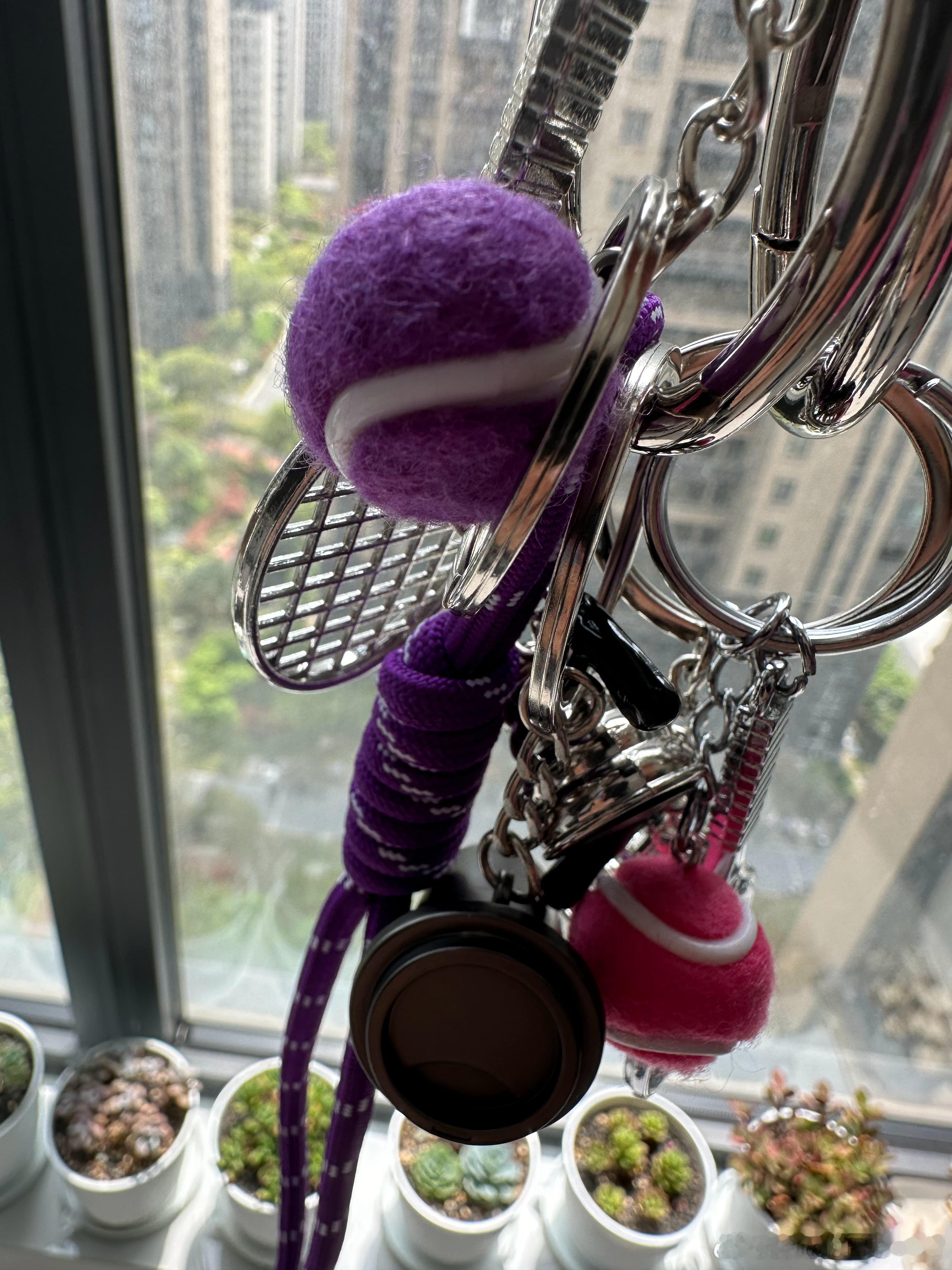 提醒⏰一下中午有粉丝来问小礼品还没收到，我去查了早就到了，代取货状态；卖家用的是