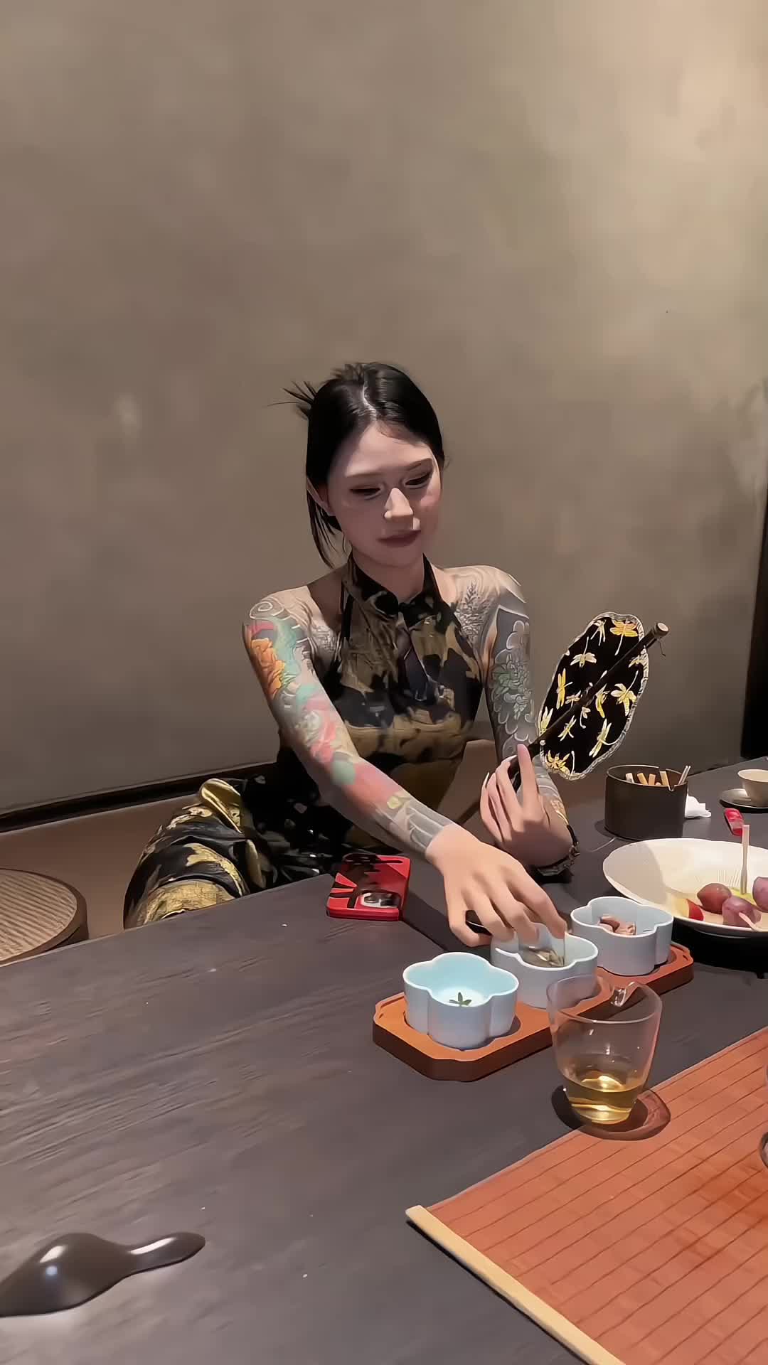 从特别自然的喝你的水 到蓄谋已久的亲你的嘴