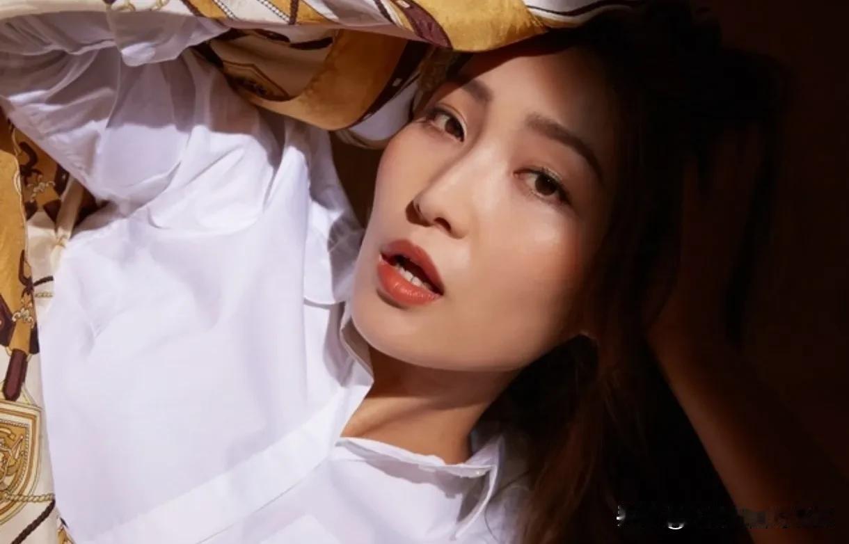 大叔是喜欢少女还是少妇？大叔这个词汇常常被用来形容那些年长于年轻人的男性，而在他