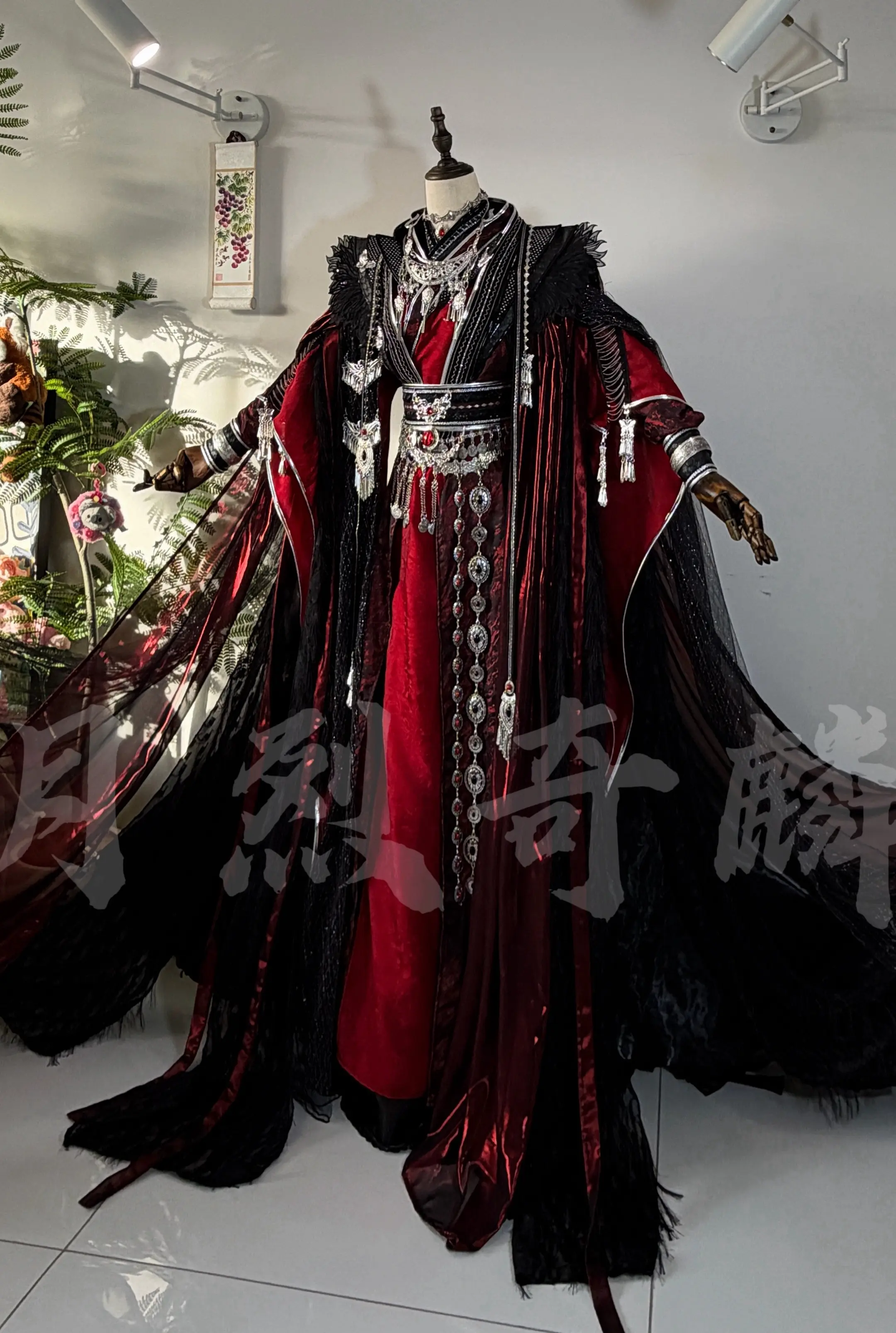 天官 | 衍生 | 鬼王花城cos服。上天入地，你再找不到一个比我更有...