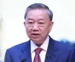 【越南同意美国航母停靠岘港的得与失】
        越南同意美国航母停靠岘港，