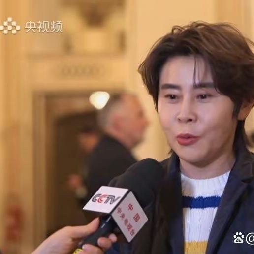 王濛选择不再配合节目录制，
拒领奖、
不发言、不接受采访直接离场。
 
    