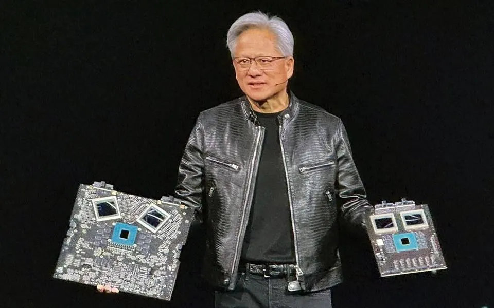 【黄仁勋称英伟达季度收入近千亿美元】英伟达（Nvidia）首席执行官黄仁勋上周现