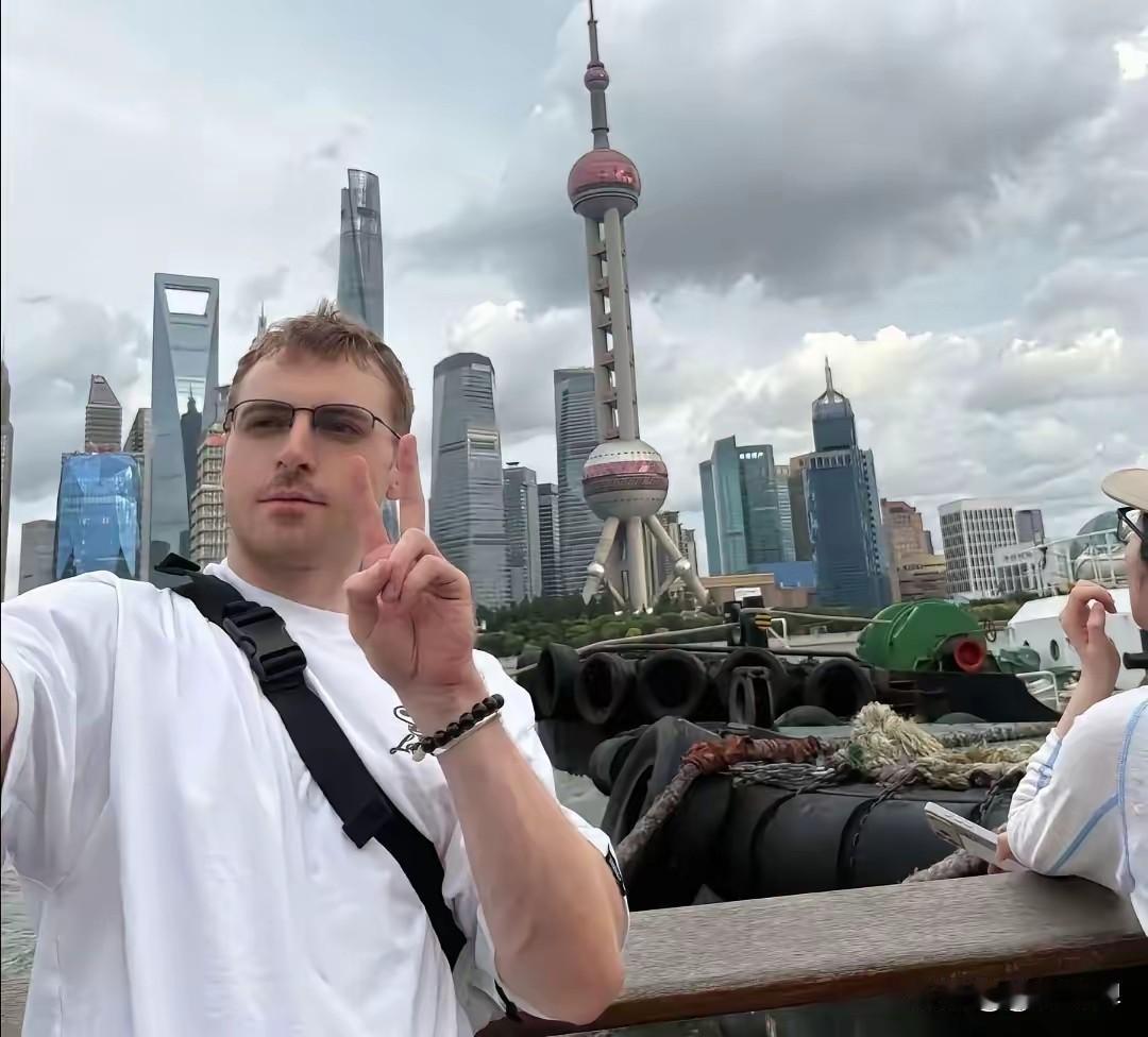 野火烧不尽，春风吹又生！前有王水牛深陷舆论泥潭，不得不销声匿迹，逃之夭夭。没想到