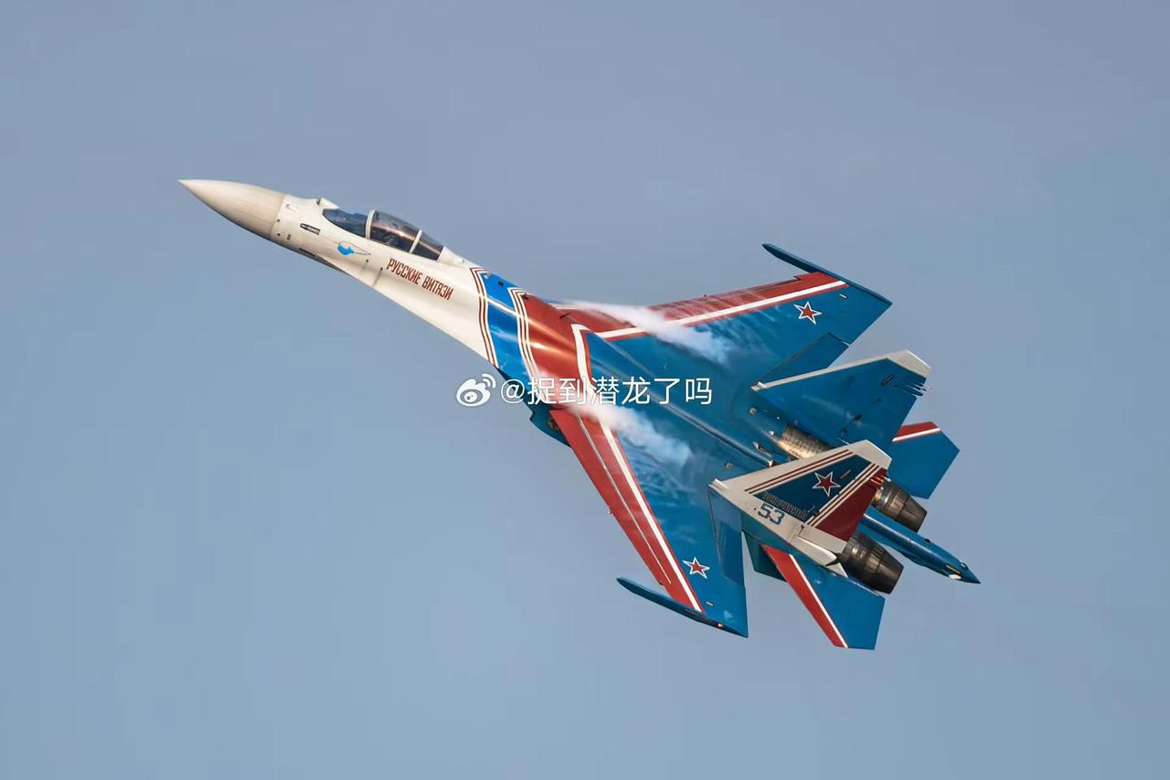 当我发现去年拍过的勇士苏35s.挂着实弹在前线和F35抗衡时……没想到连表演机都