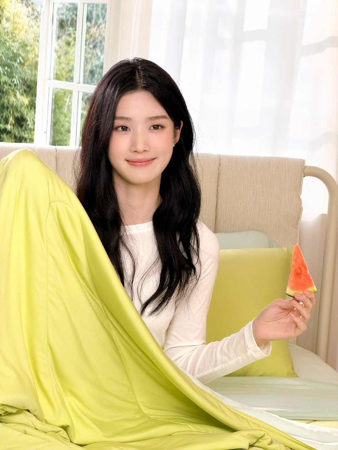 卢昱晓 卢昱晓新商务代言人官宣，氧气美女跟家居品牌适配度满分躺岛品牌代言人卢昱晓