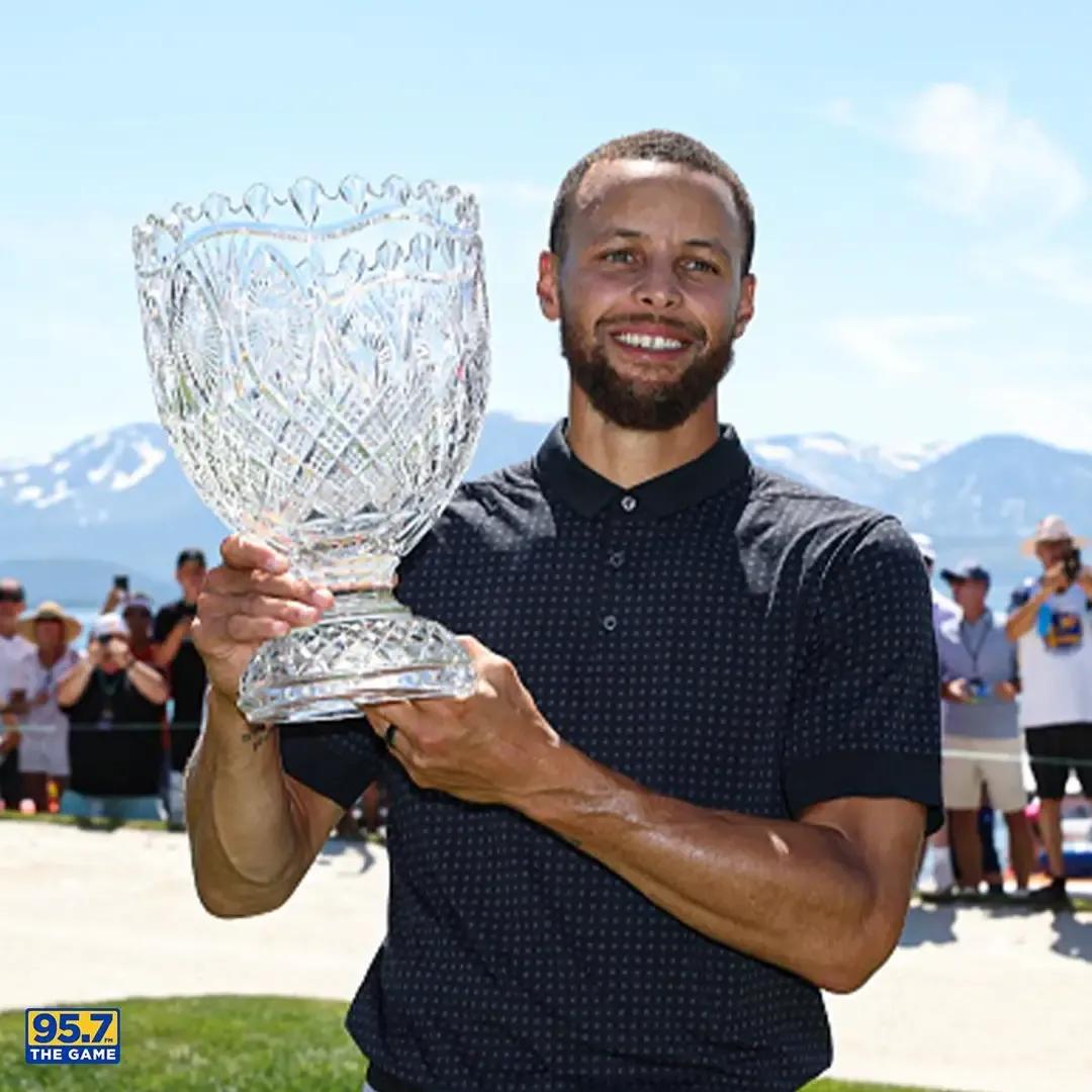 库里不但投篮准，而且他打高尔夫球也同样准！

NBA巨星库里是NBA历史上投篮能