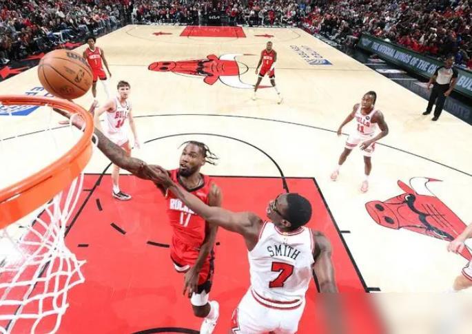 伊森，全明星前联盟第二的三分神射，全明星后直接变铁匠，这反差，就离谱。
前面半