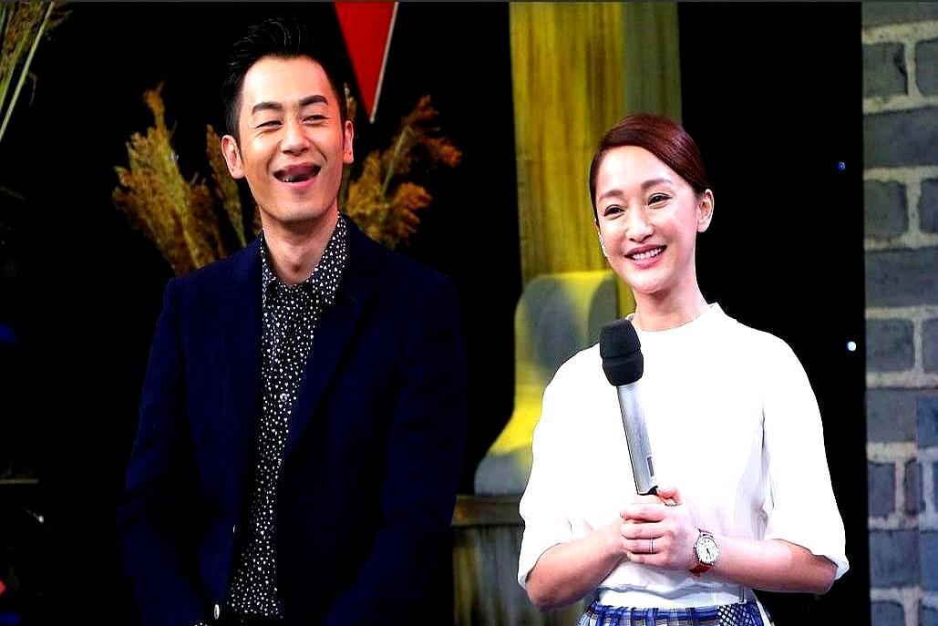 “咔”的一声，周迅胳膊差点脱臼！

拍《红高粱》那场高粱地重头戏，160斤的朱亚