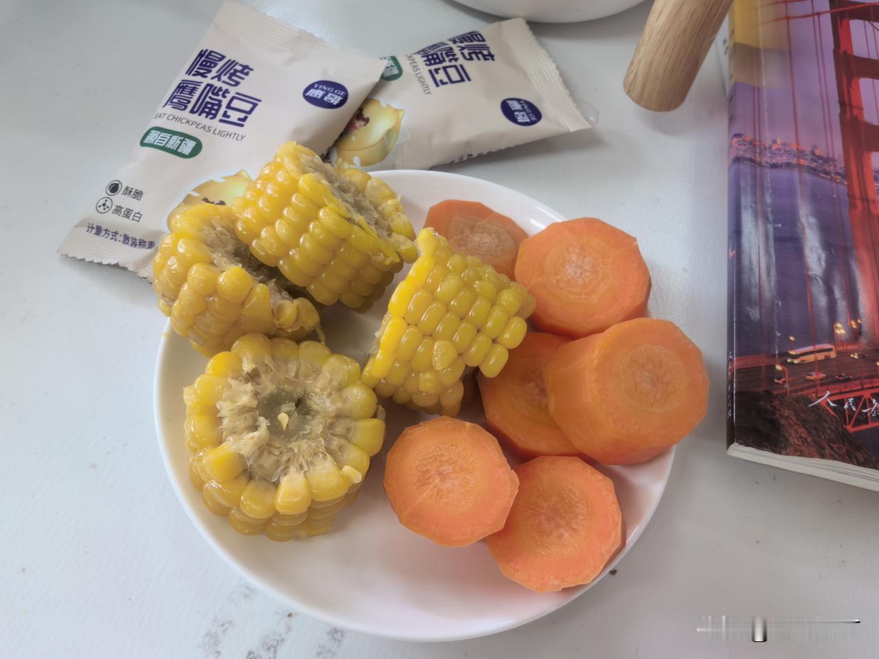 我快疯了啊，被迫从早到晚不下教学楼，一窝就是一天。这古代的小姐出嫁前几乎不下绣楼