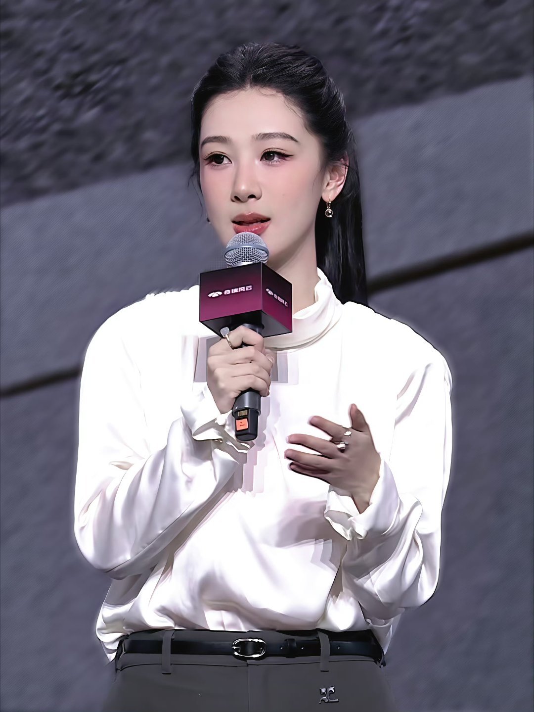 杨紫杨紫董竹君  yz 杨紫玉兰花开君再来有幸与你相逢，余生满心皆是你的踪影【杨