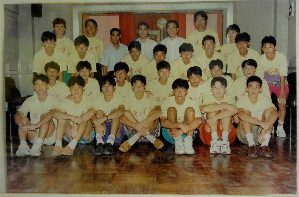 王俊生：1993年远赴巴西留学的健力宝足球队，经过数年的艰苦磨砺已初露锋芒。留洋