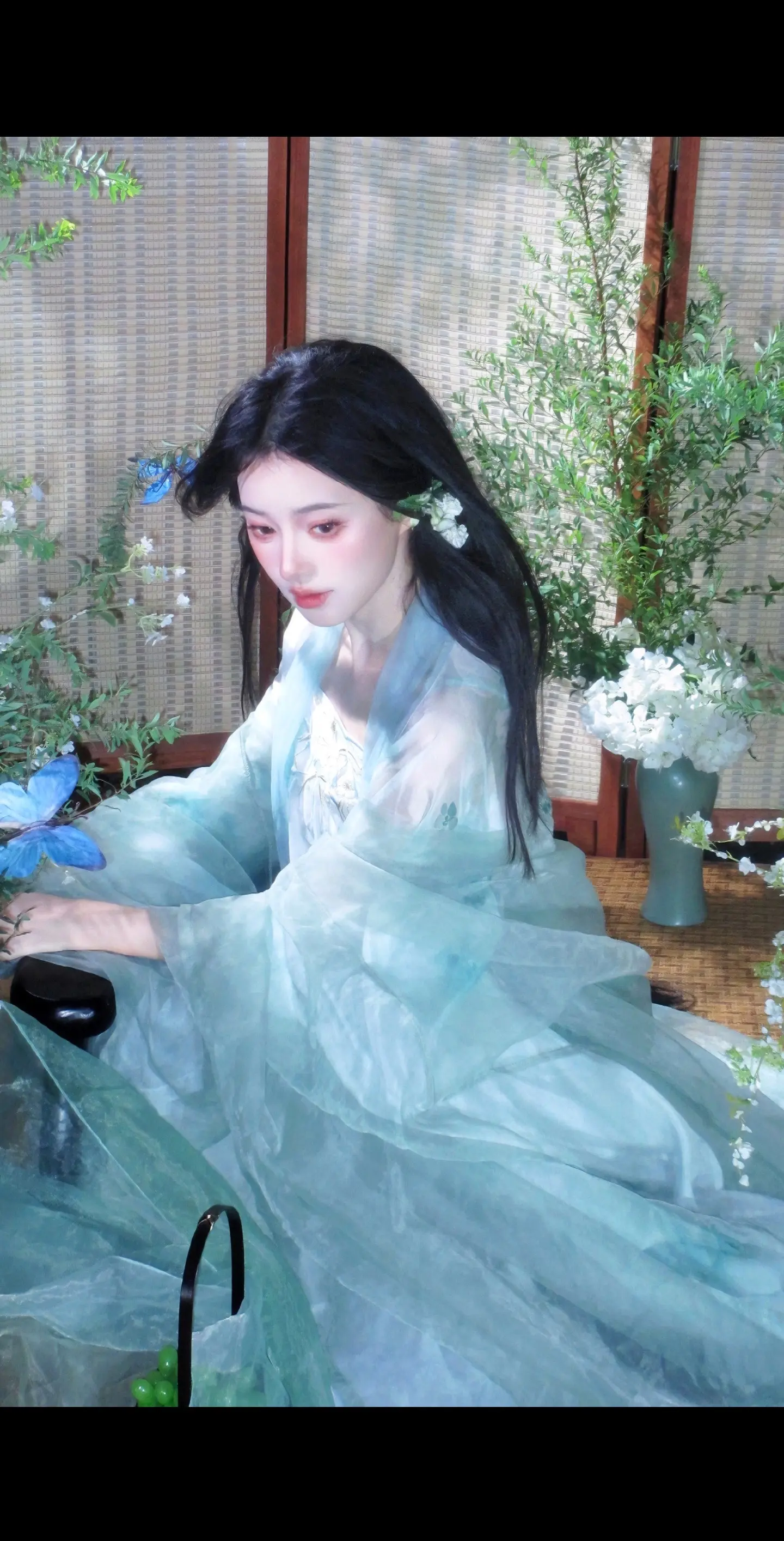 湖光青色。