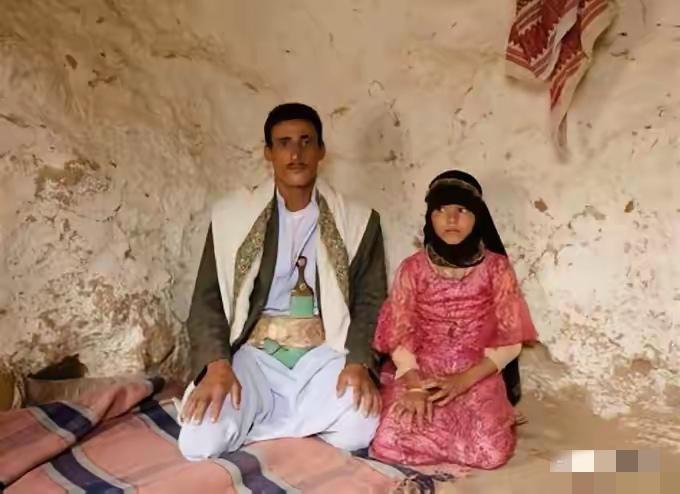 出生在也门这个国度里，对于女性确实是一种悲哀，从落地起就没有一点自由和权利，下面