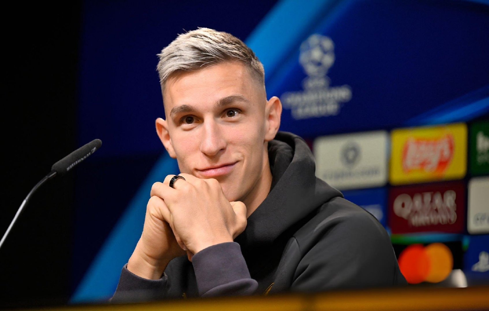 Picón：皇马已将施洛特贝克列入潜在引援名单。他的合同将于2027年到期，而多