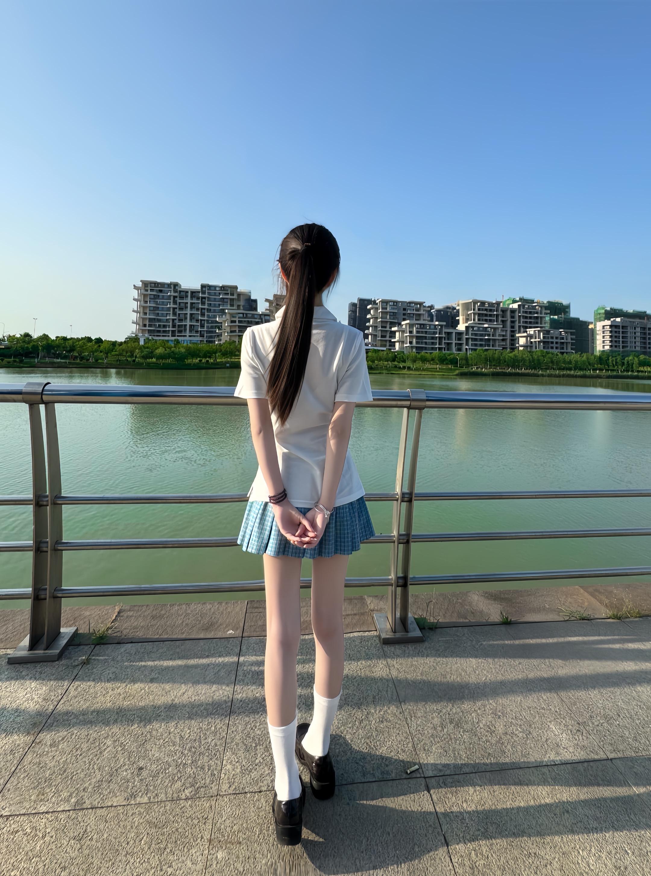 等你遇到新的女孩子你也会夸她可爱对吗算了我不问了(´╥ω╥`)