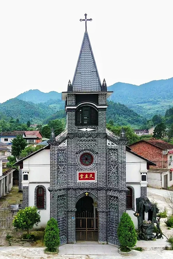 【甘家坝教堂︱如此偏僻，如此优雅】