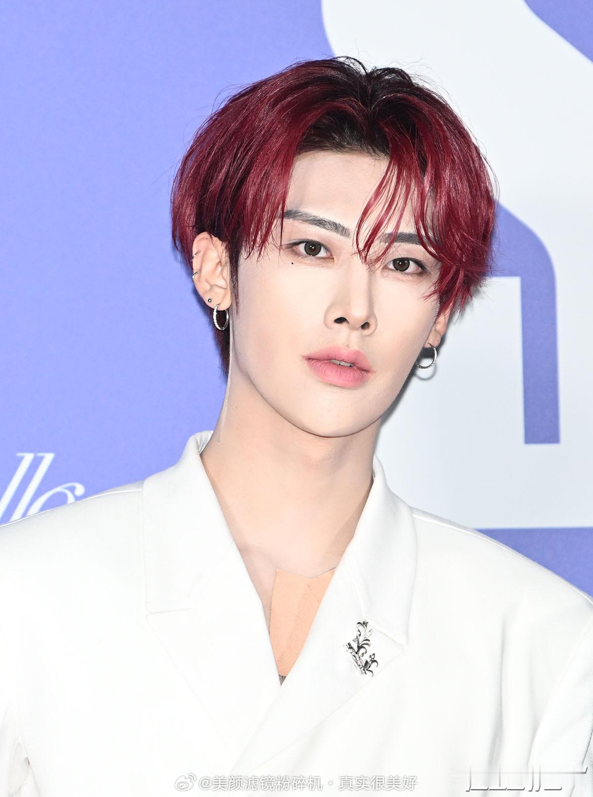 AND2BLE章昊，韩维辰，Ricky，金奎彬，刘昇彦今日SKA盛典红毯新闻图 