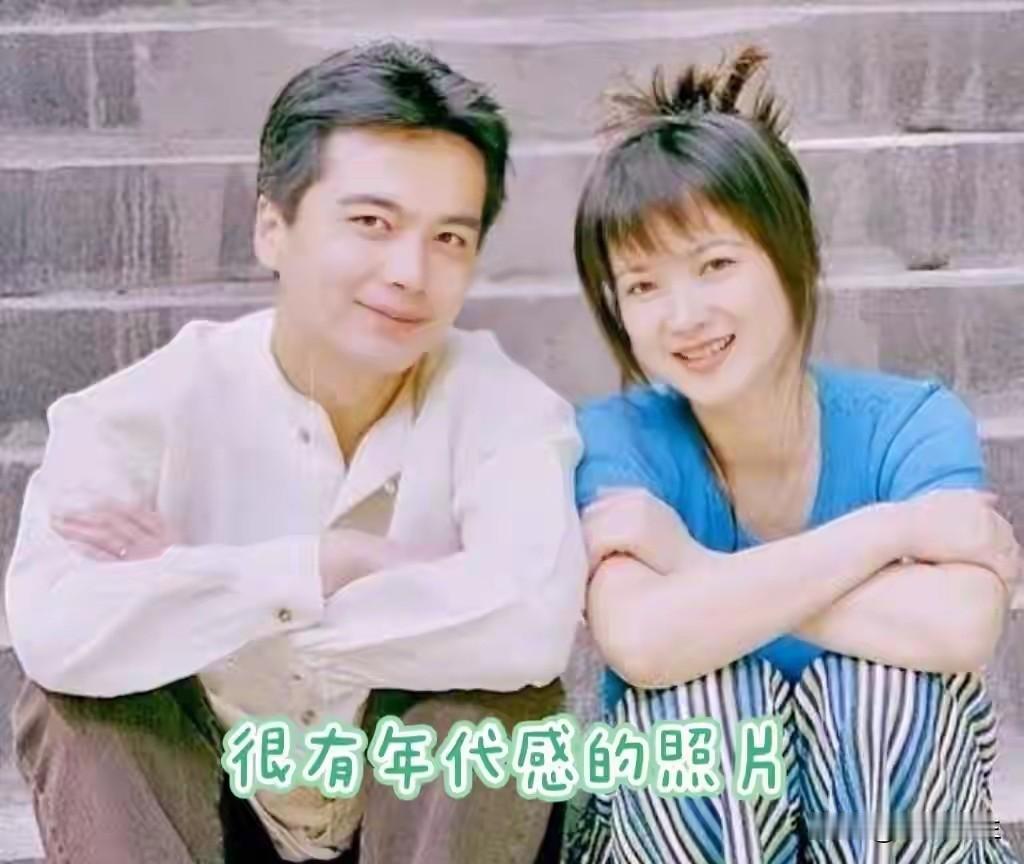 何晴走了，
最难过的估计是许亚军了，
看完下面三点原因就能明白了。

第一点，何