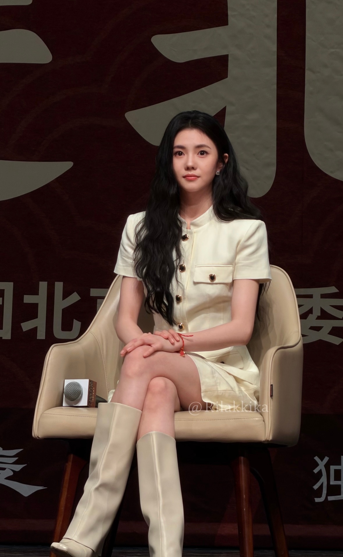 太正了 存子真是好挺拔的一棵小树苗…. 