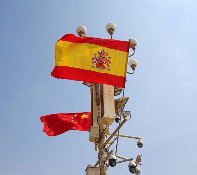 桑切斯四度访华满载而归，临行前向欧洲44国喊话：旧秩序正在崩塌

4月14日，西