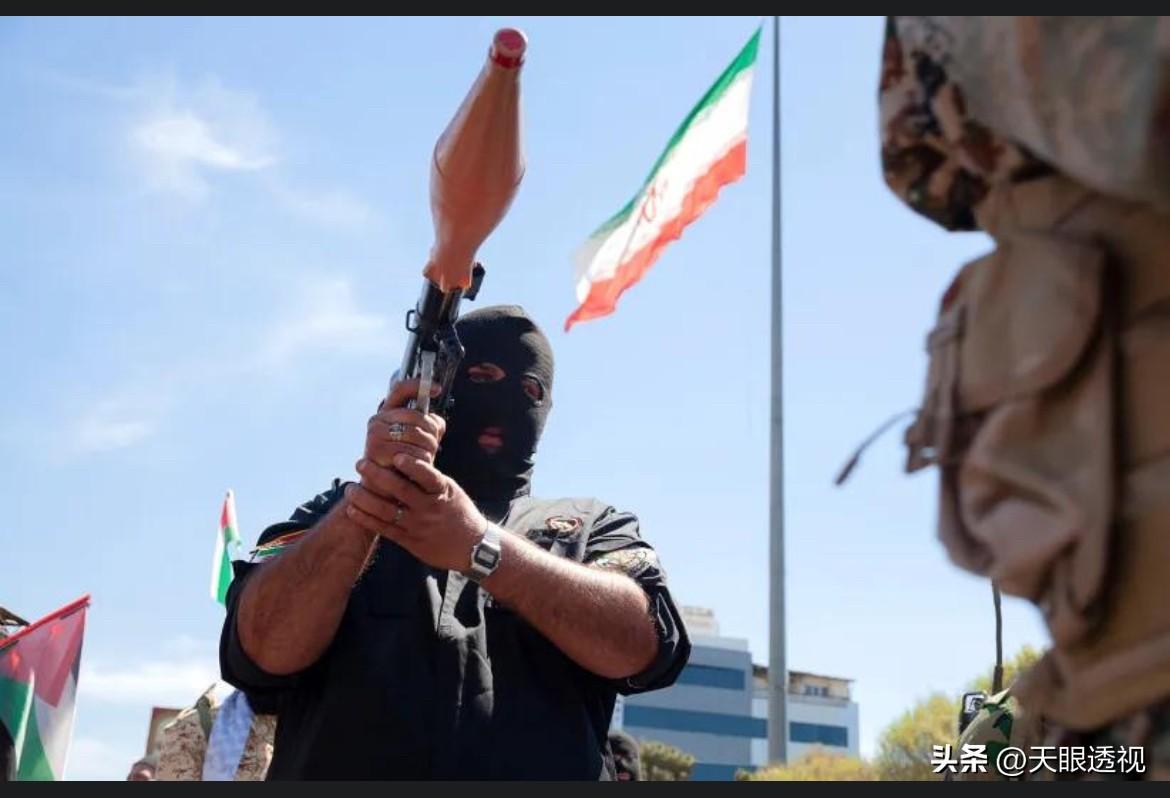 官也会怕
过去很多战争有个很残酷的特点：冲在最前面、伤亡最多的往往是普通士兵，而