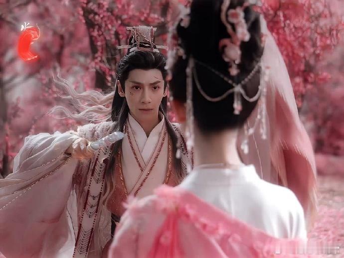 陈瑶穿得越粉下手越狠水龙吟你以为穿着粉色就意味着柔弱吗？陈瑶告诉你，不是的。她的