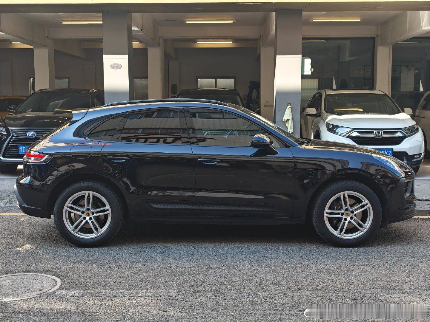 2022年9月保时捷Macan 2.0T，车况极品，安全行驶4万多公里。配置：波