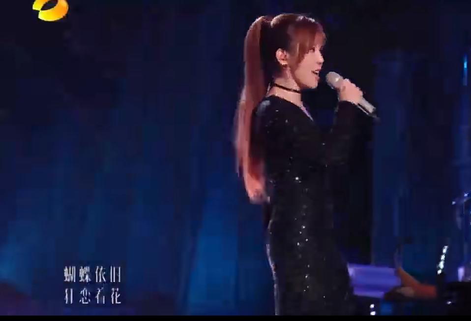 李佳薇就该唱高音，竟然无人攻擂。
恭喜姐姐顺利晋级。
李佳薇这首《千年之恋》太厉