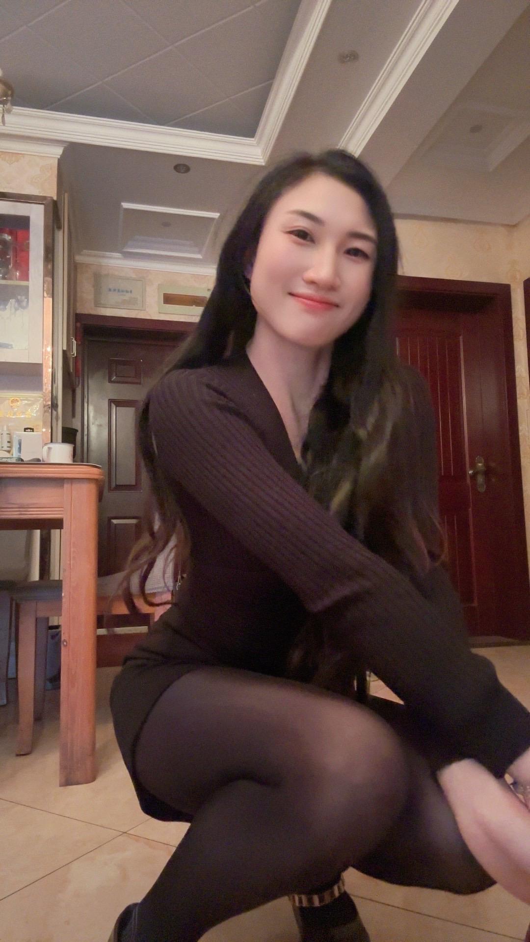 别问我有没有结婚！喜欢你就追，追不到抢，抢不到偷——有志者事竟成，格局打开才是王