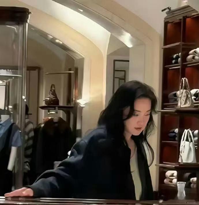 没认出来这是贾玲没认出来这是贾玲！这是贾玲还是温碧霞