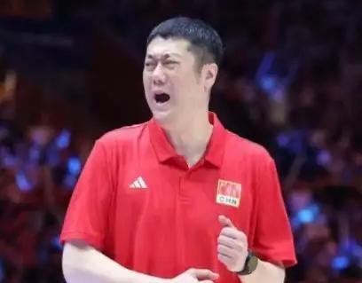 亚锦赛的比赛赵勇肯定会首选刁琳宇出任二传，所以在香港站的比赛赵勇就开始让刁琳宇上