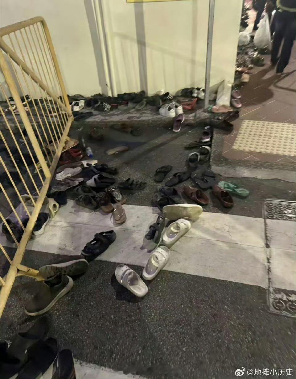 新加坡街头印度人多得吓人新加坡是被印度人占领了吗？？是不是因为印度最近太热了，所