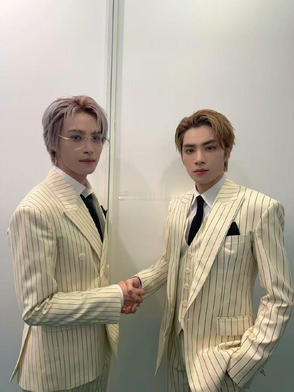 肖俊扬扬TINY7一开口真爱降临了这合作可以称得上是强强联手了，各自发挥优势又完