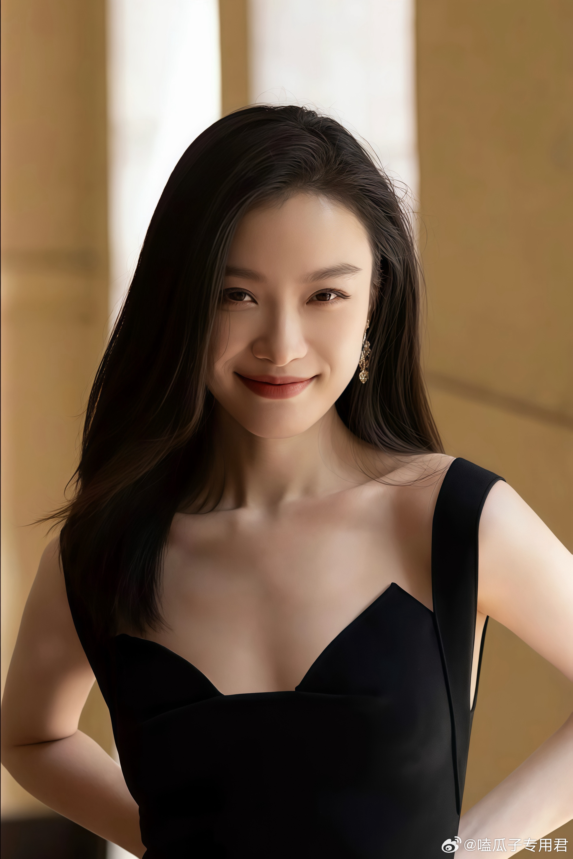 腾讯电视剧《瓦猫》主演：陈晓、倪妮导演：帕武·多杰《僧侣和枪》编剧：母紫馨《永夜