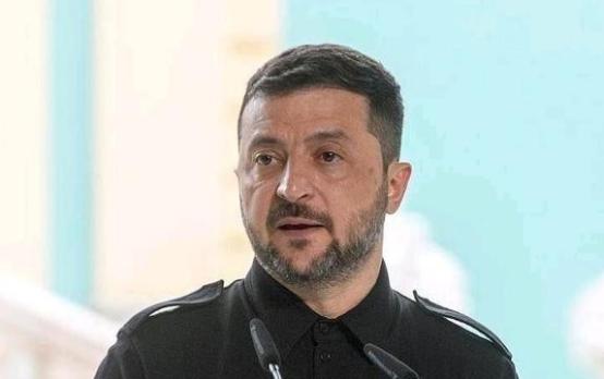 一位乌克兰人讲到自家总统时说：“我知道不少中国人觉得泽连斯基以前是喜剧演员，当总