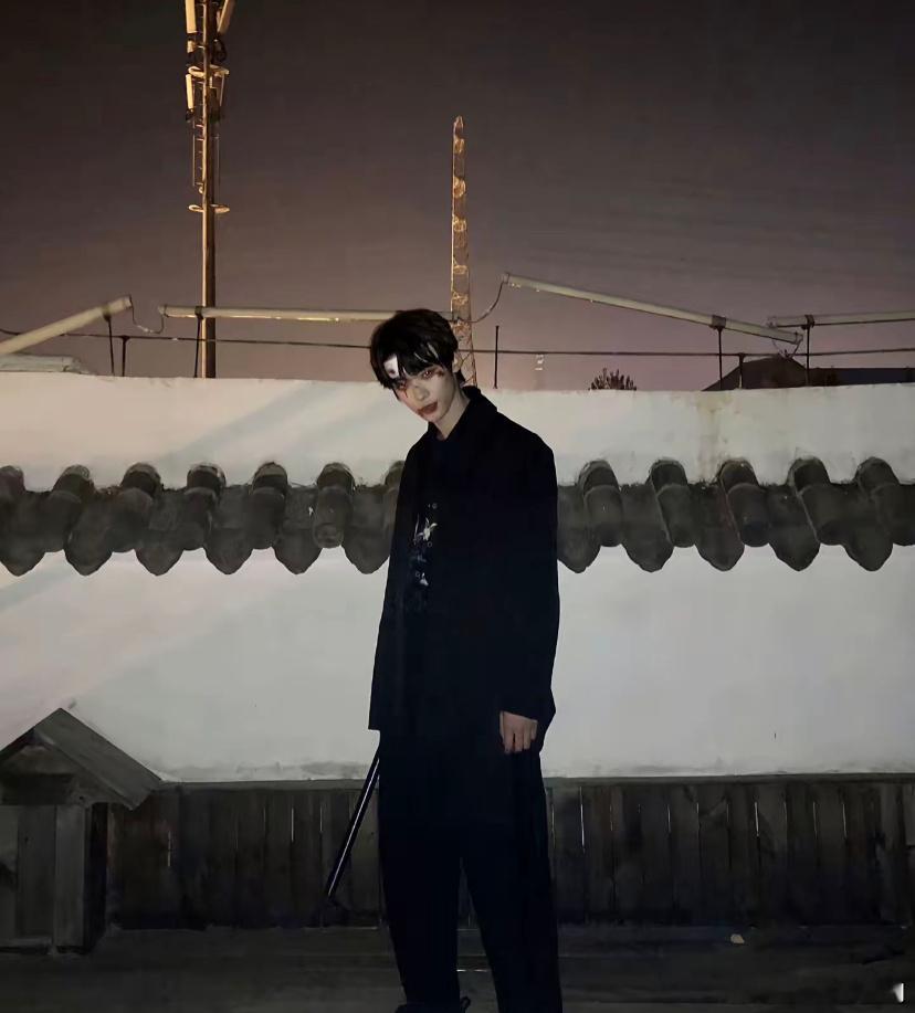 梓渝阴湿男鬼 我勒个阴湿男鬼[收到][收到]梓渝你真的还有什么是我没刷到的[拜托