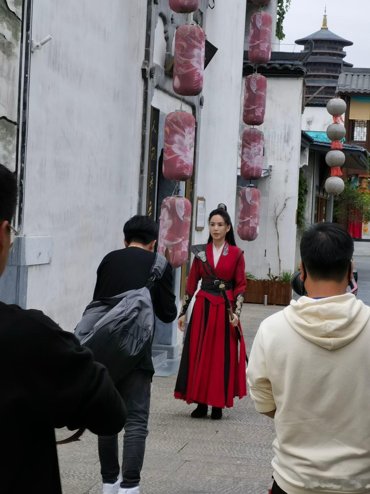 #李若彤让整个婺女洲都在咕咕#李若彤果然是神仙姑姑啊，这个年纪了还这么仙气飘飘！