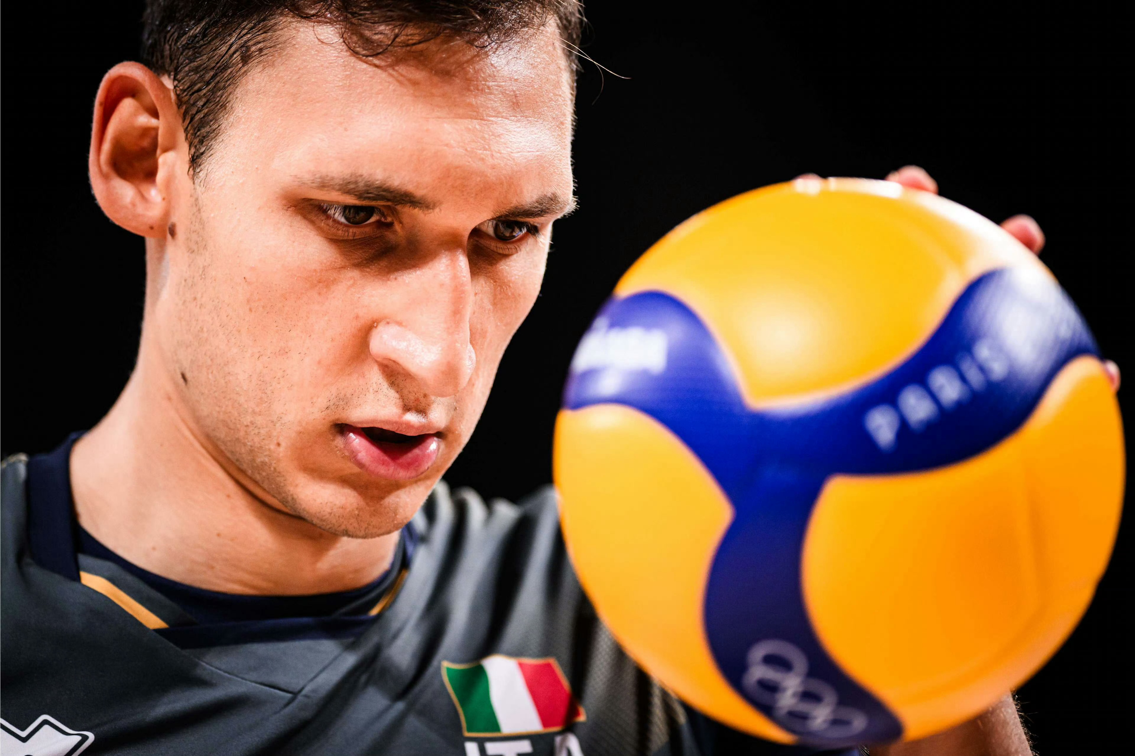 意大利🇮🇹媒体报道：🇺🇦普罗特尼茨基和🇮🇹罗伯托.罗素下赛季将会离开