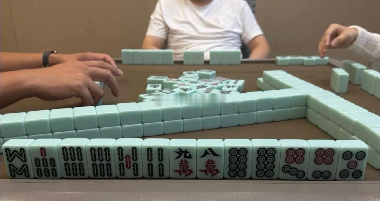 今天沒有“高开低走”且量能重回2万亿，大多朋友手中个股都有不错的溢价本周个股——