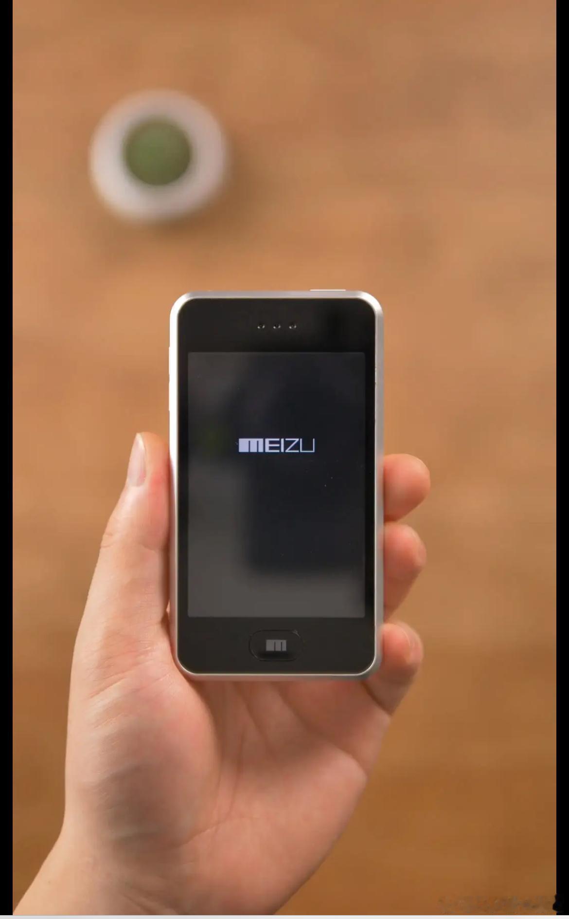 魅族手机3月正式退市嘘唏不已！曾几何时魅族M8极致辉煌中国智能手机开上鼻祖也是当